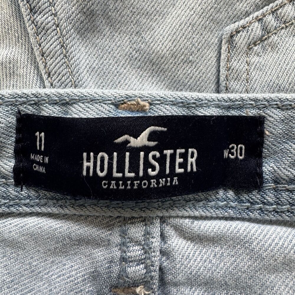 Hollister High Rise Boyfriend Short SZ 11 / 30 Light Wash Distressed Button Fly - Picture 5 of 11